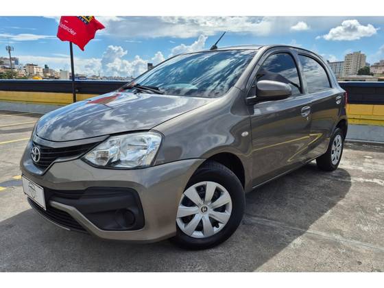 TOYOTA ETIOS 1.3 X 16V FLEX 4P MANUAL TOYOTA ETIOS 1.3 X 16V FLEX 4P MANUAL